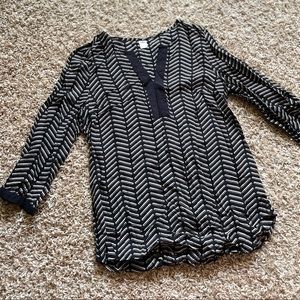 New old navy vneck tunic shirt